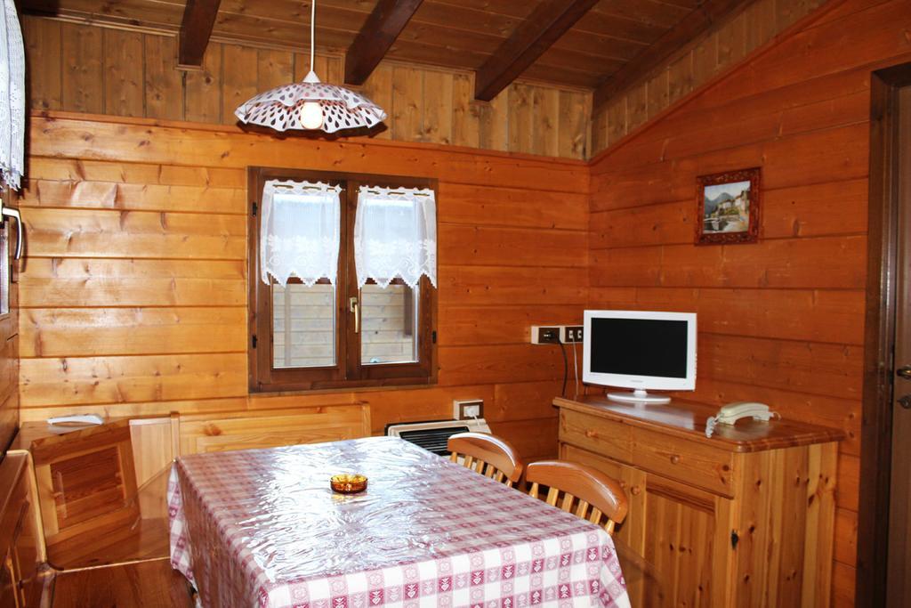 Camping Val Di Sole Peio Eksteriør billede